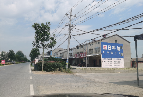 景洪如何能保证墙体广告的醒目性？