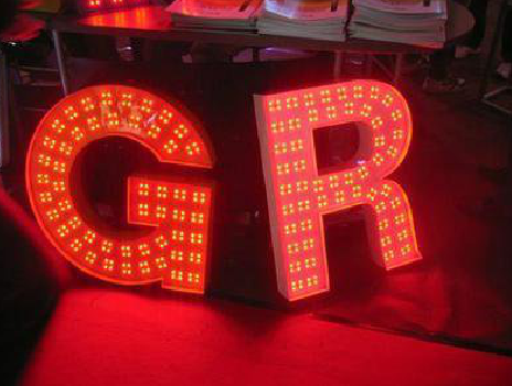 景洪LED发光字常见的安装误区。